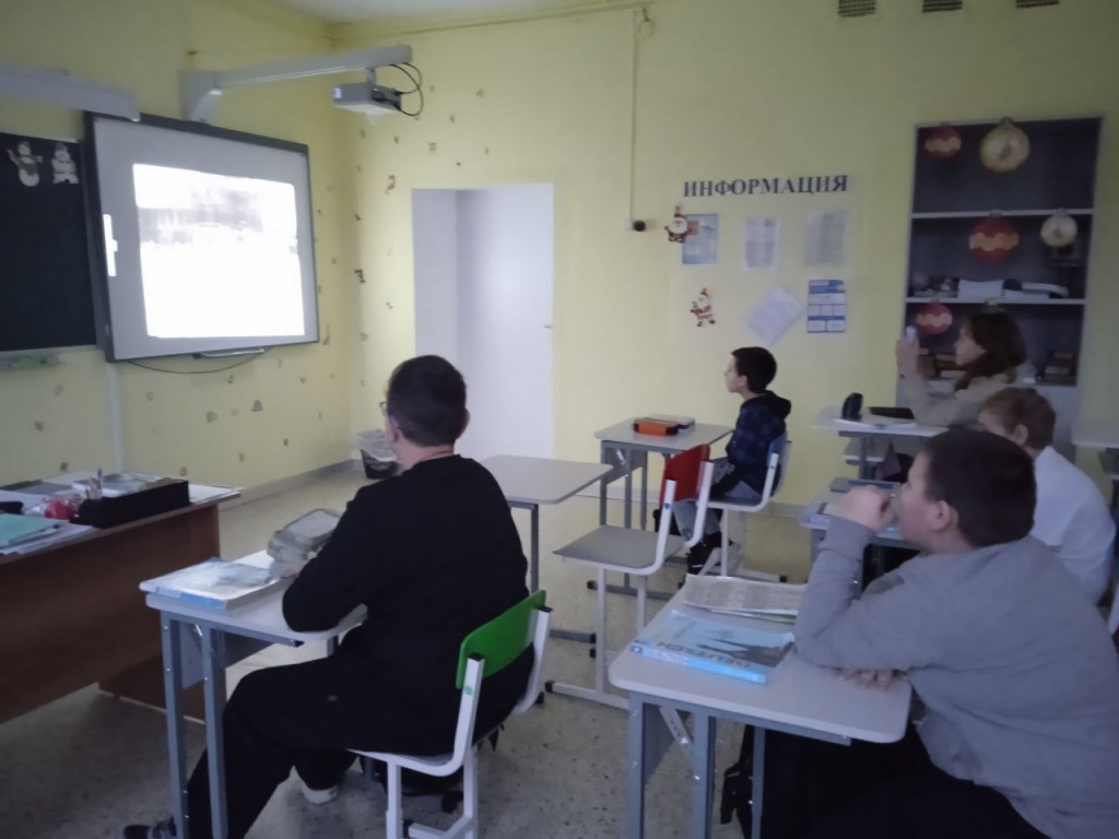 photo_5341788978413243351_y