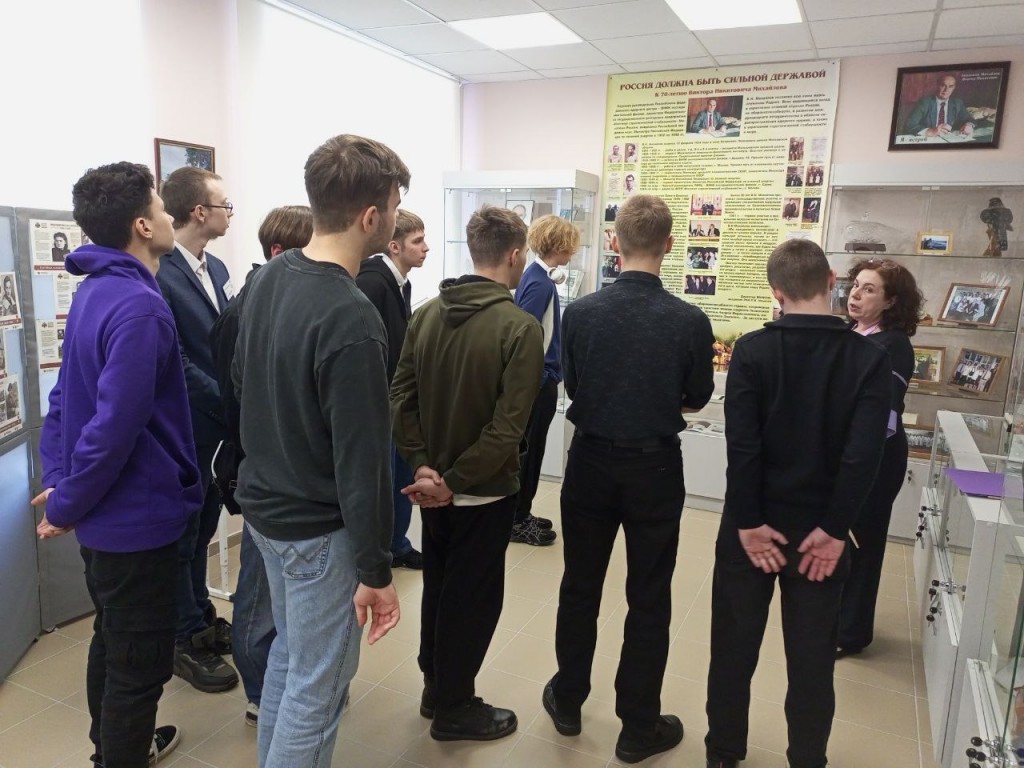 photo_5219878337466014167_y